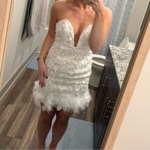 Selfie Leslie Strapless White Dress